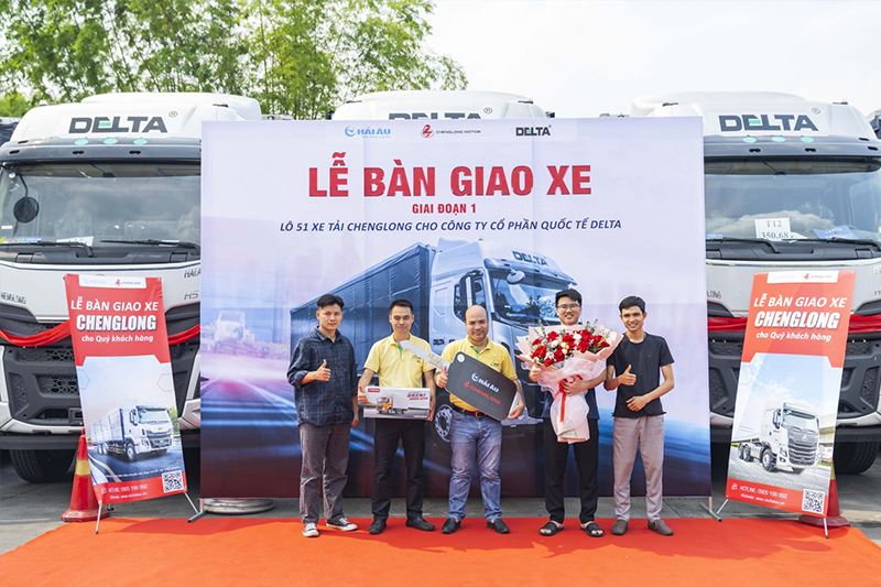 Bàn Giao xe tại Ban Mê Thuật